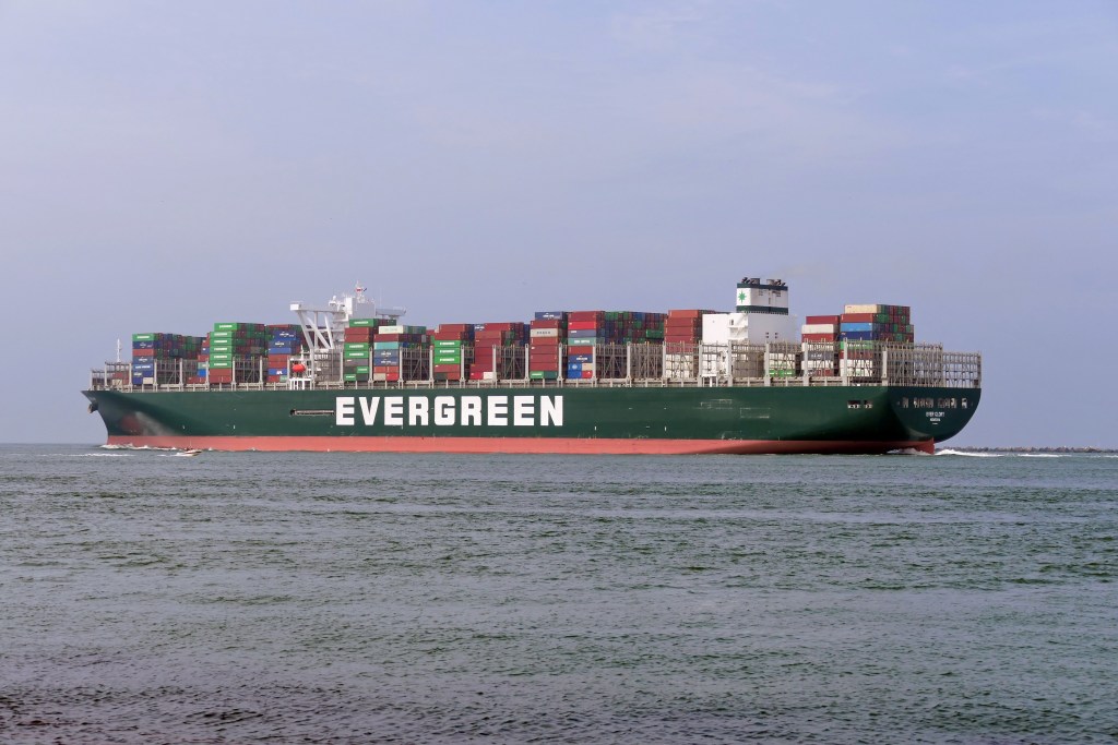 Supply Chain Container Ships Have A Size Problem Laufer Group 